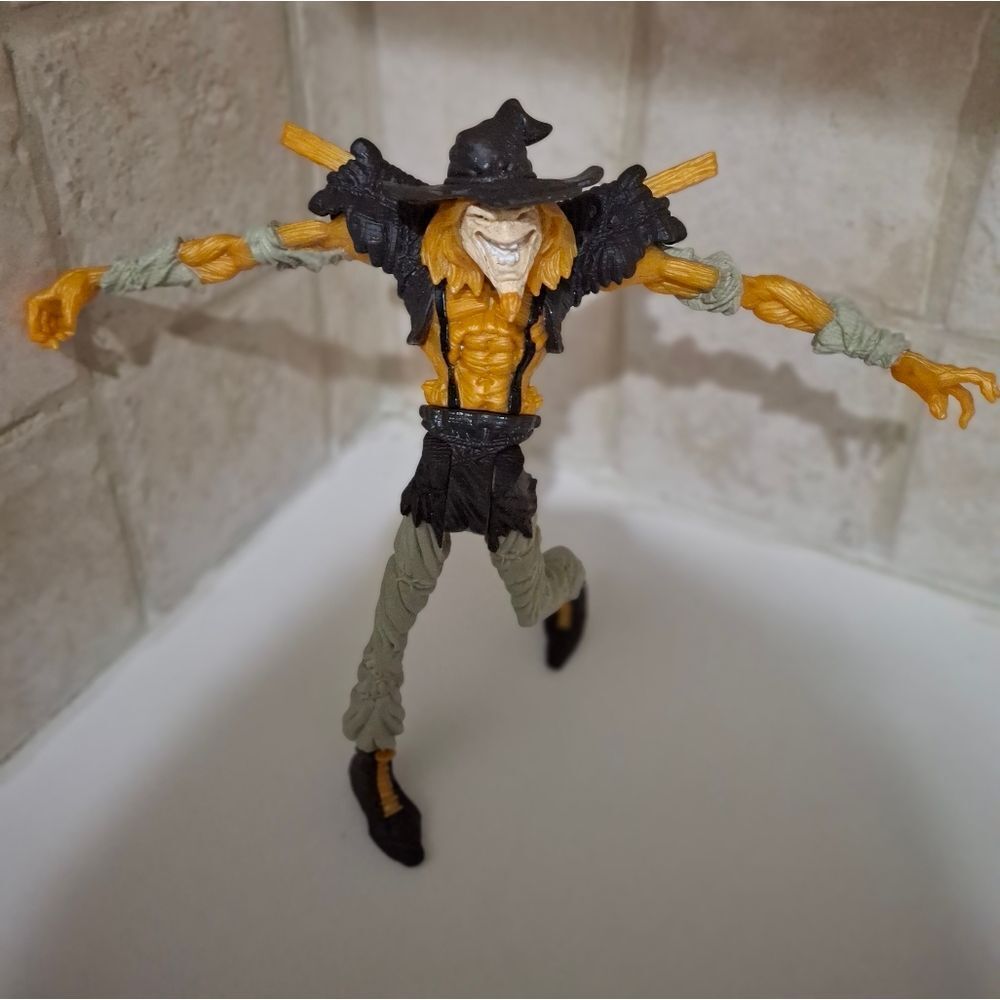 Vintage 1997 DC Comics Kenner  Batman Legends Scarecrow Poseable Action Figure